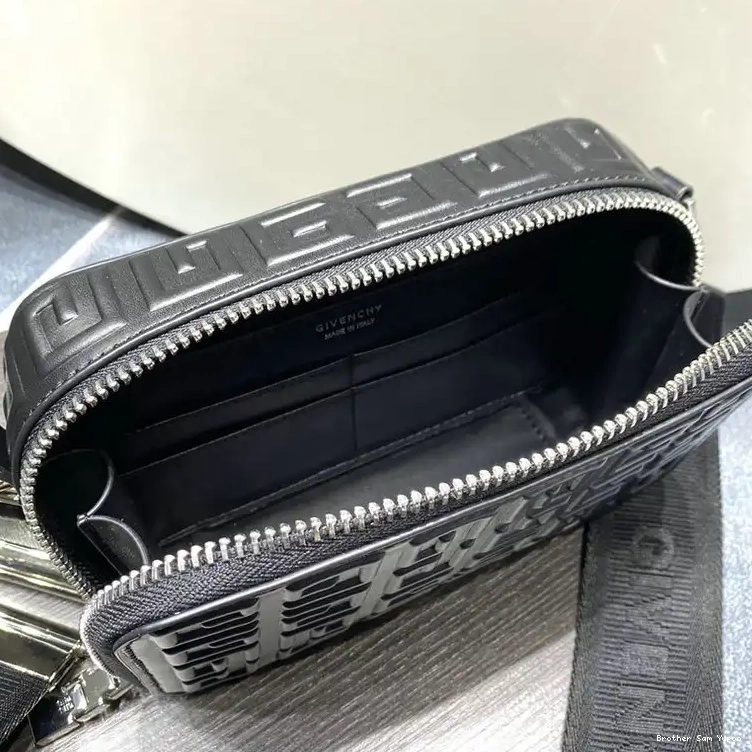 Brother Sam Yupoo Givenchy 2209SW0077 Bag 0629